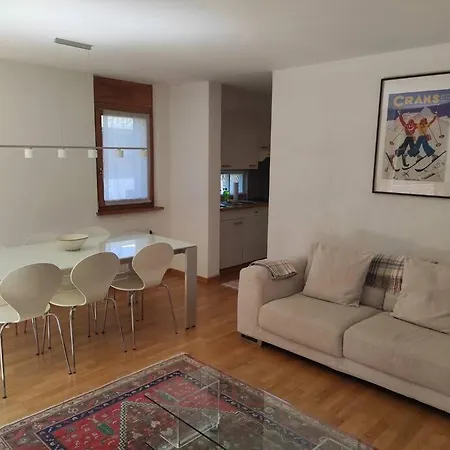 Family Friendly 2-bedroom Near Golf & Slopes *