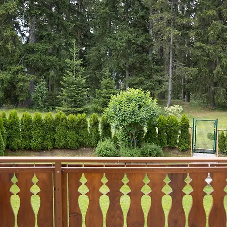 Family Friendly 2-bedroom Near Golf & Slopes * Lens