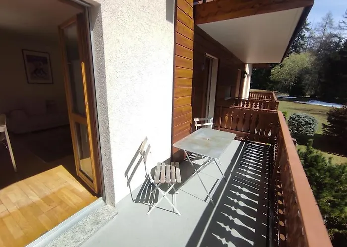 Family Friendly 2-bedroom Near Golf & Slopes Appartement Lens