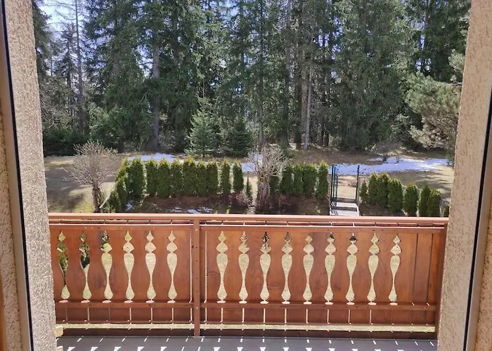 Family Friendly 2-bedroom Near Golf & Slopes