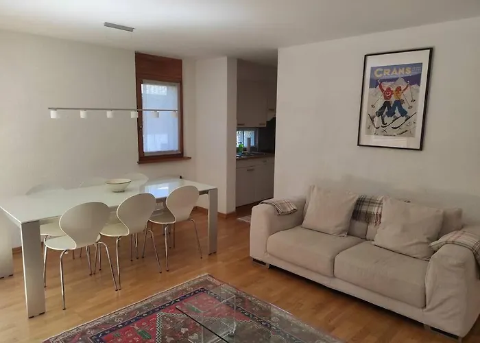 Family Friendly 2-bedroom Near Golf & Slopes *