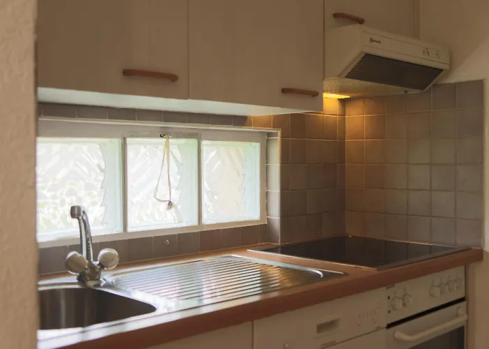 Family Friendly 2-bedroom Near Golf & Slopes *