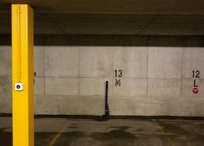 Family Friendly 2-bedroom Near Golf & Slopes * Lens