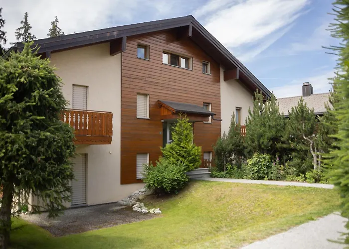 Family Friendly 2-bedroom Near Golf & Slopes