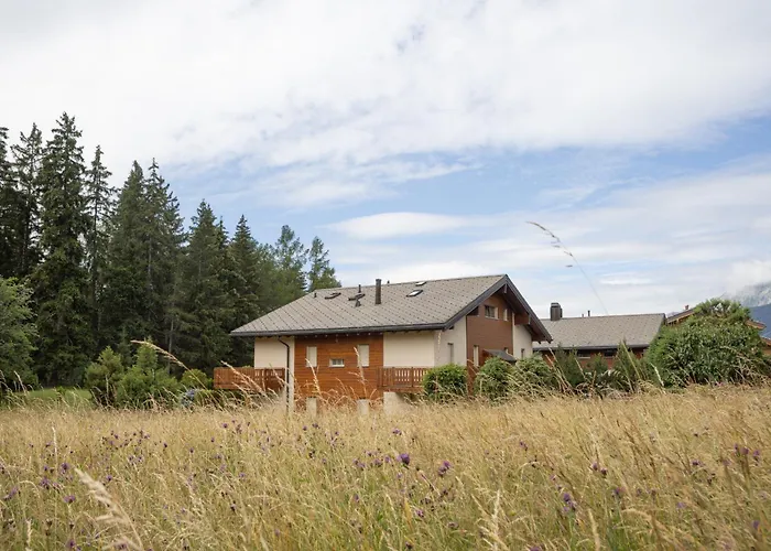 Family Friendly 2-bedroom Near Golf & Slopes