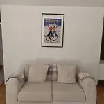 Family Friendly 2-bedroom Near Golf & Slopes
