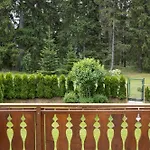 Family Friendly 2-bedroom Near Golf & Slopes * Lens